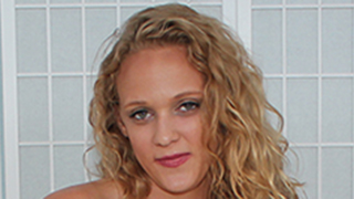 Mia Vallas